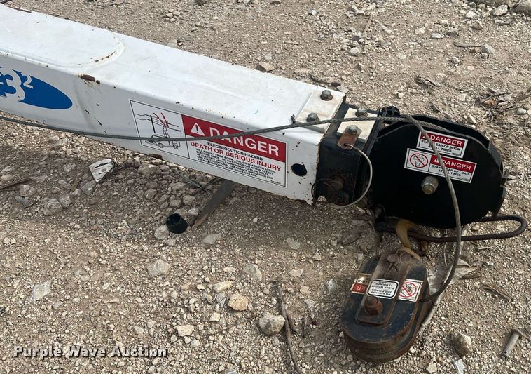 image for item EI0636 Auto Crane EHC32 truck mounted crane