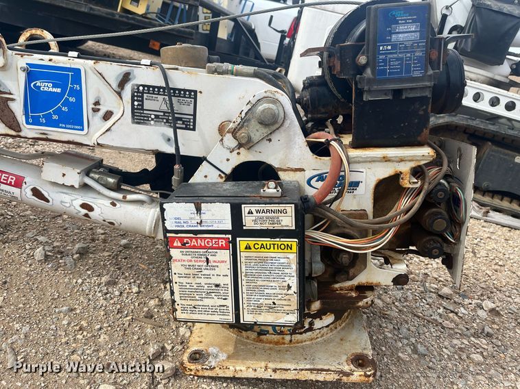 image for item EI0636 Auto Crane EHC32 truck mounted crane