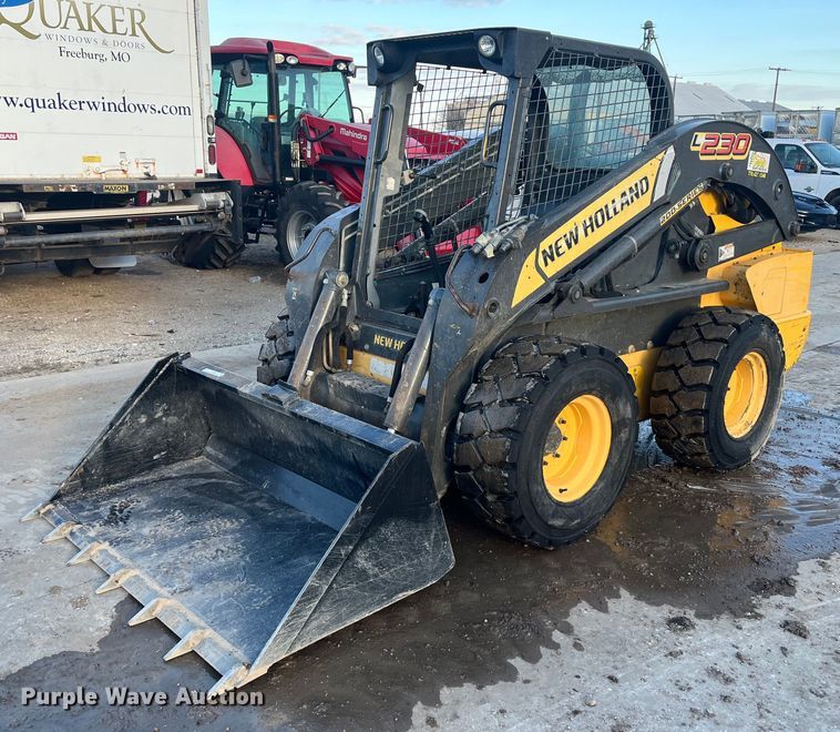 image for item EI0650 2015 New Holland L230 skid steer loader