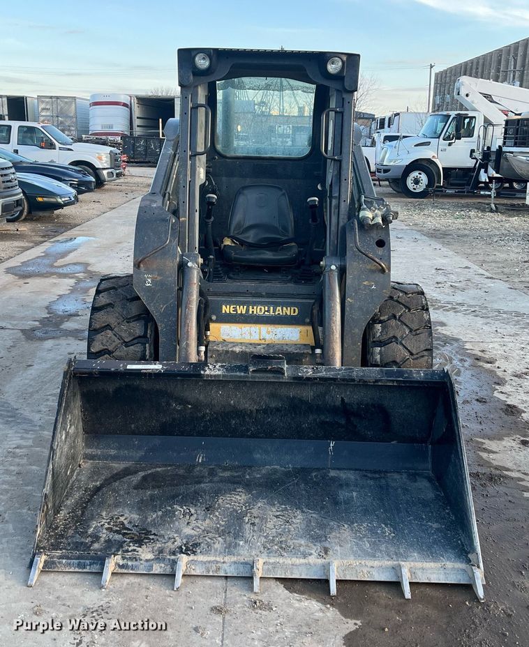 image for item EI0650 2015 New Holland L230 skid steer loader