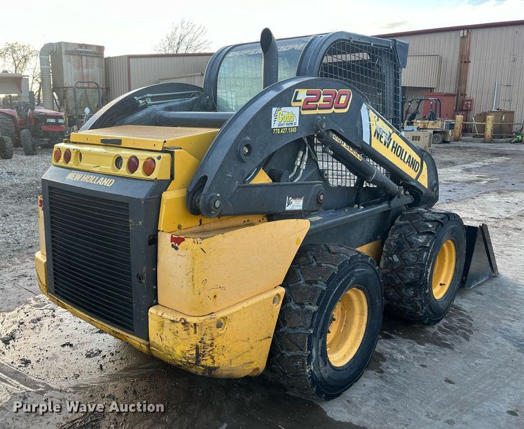 image for item EI0650 2015 New Holland L230 skid steer loader