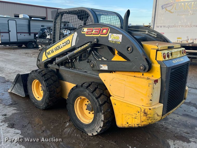 image for item EI0650 2015 New Holland L230 skid steer loader