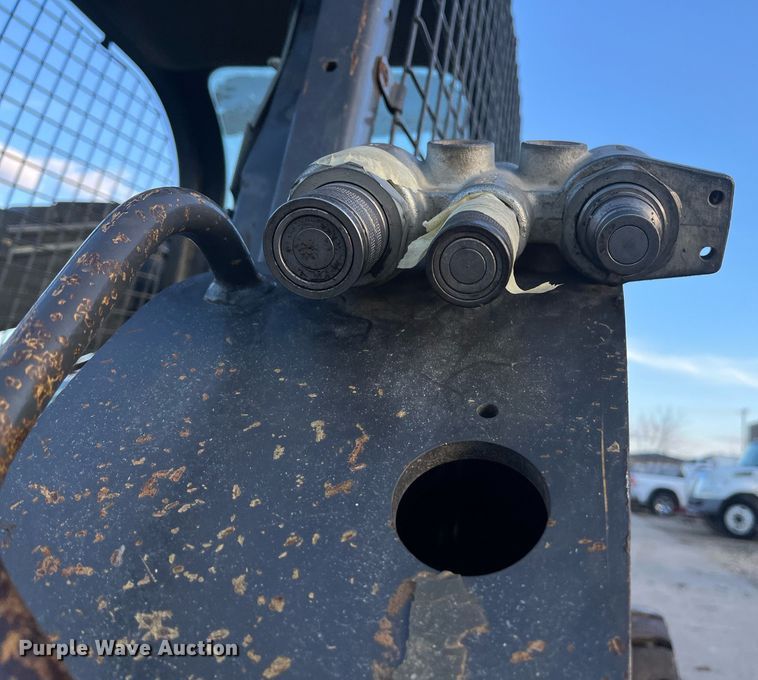 image for item EI0650 2015 New Holland L230 skid steer loader