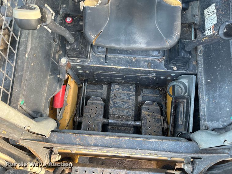 image for item EI0650 2015 New Holland L230 skid steer loader