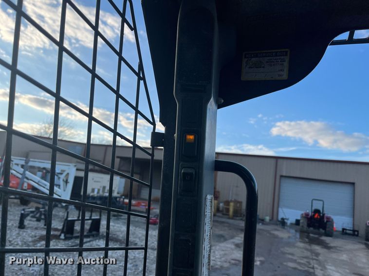 image for item EI0650 2015 New Holland L230 skid steer loader