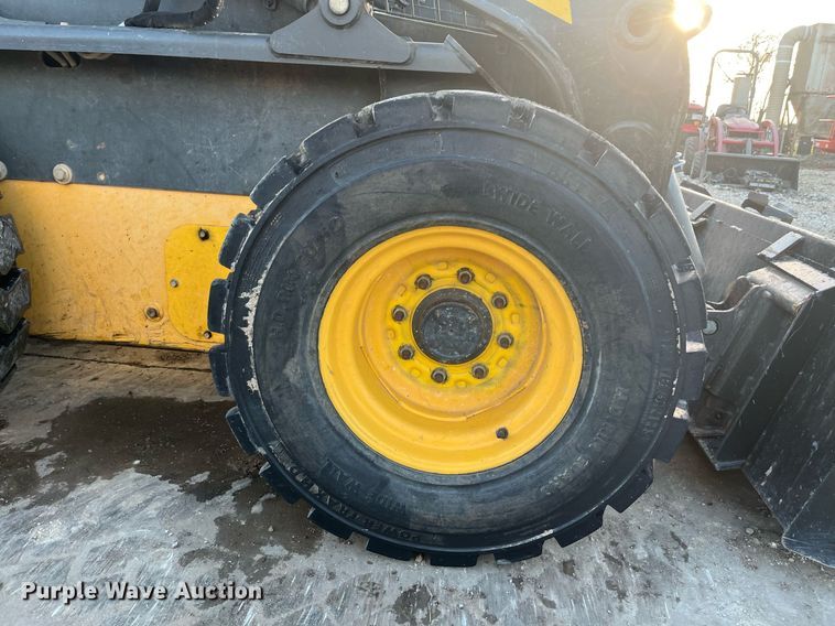 image for item EI0650 2015 New Holland L230 skid steer loader