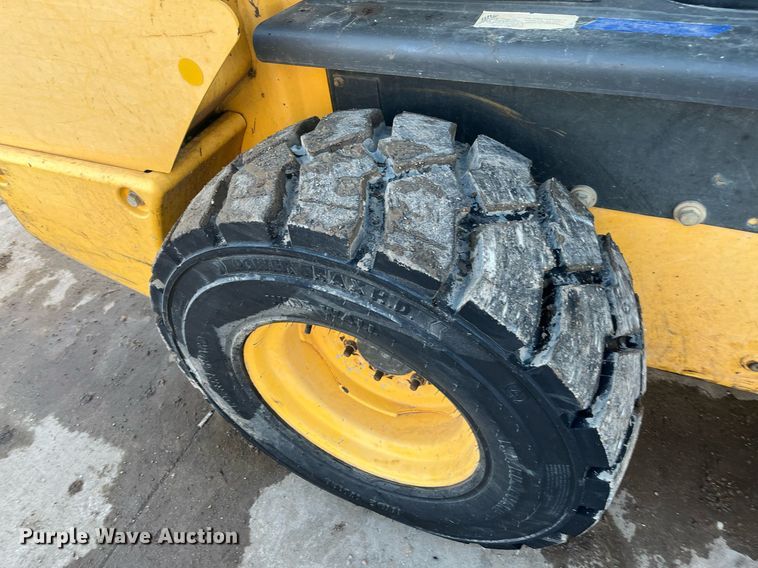 image for item EI0650 2015 New Holland L230 skid steer loader