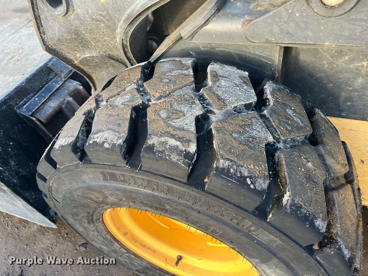 image for item EI0650 2015 New Holland L230 skid steer loader