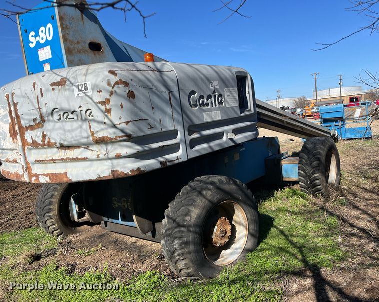 image for item EI0664 1999 Genie S-80 boom lift