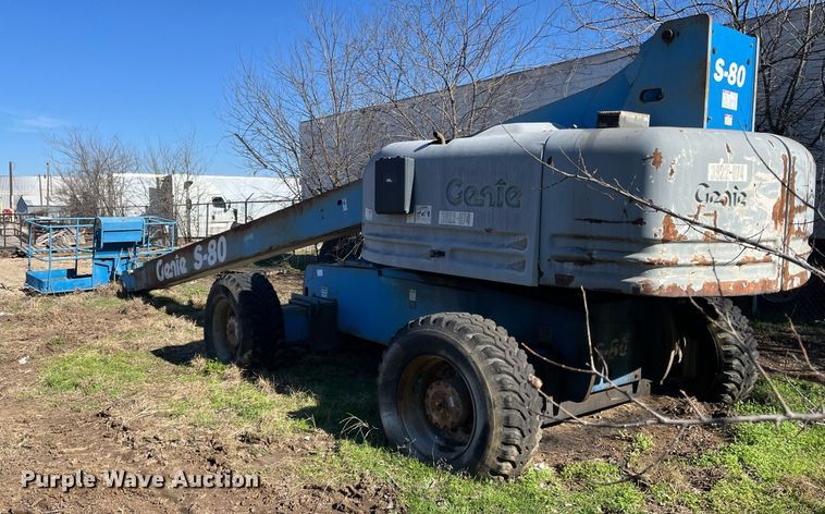 image for item EI0664 1999 Genie S-80 boom lift
