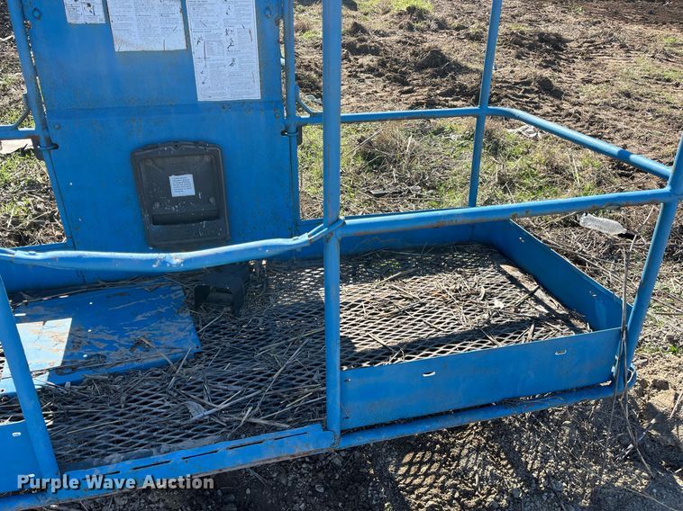 image for item EI0664 1999 Genie S-80 boom lift