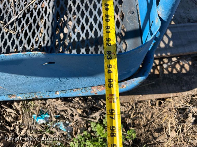 image for item EI0664 1999 Genie S-80 boom lift