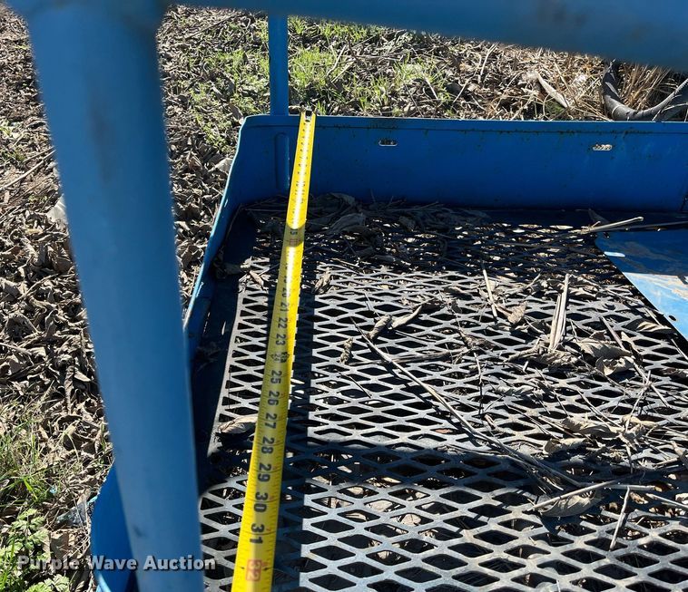 image for item EI0664 1999 Genie S-80 boom lift