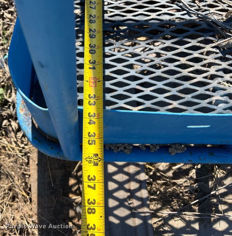 image for item EI0664 1999 Genie S-80 boom lift