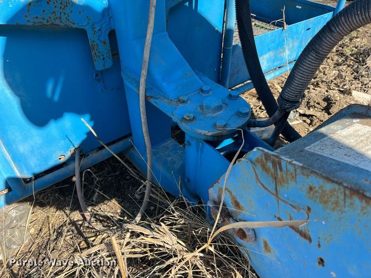 image for item EI0664 1999 Genie S-80 boom lift