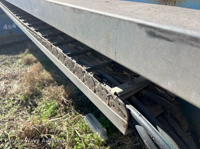 image for item EI0664 1999 Genie S-80 boom lift