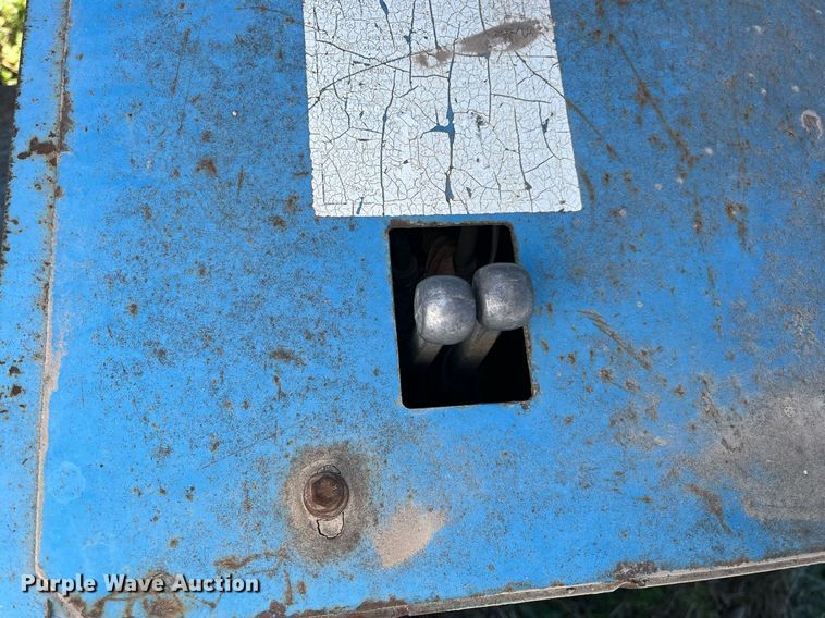 image for item EI0664 1999 Genie S-80 boom lift