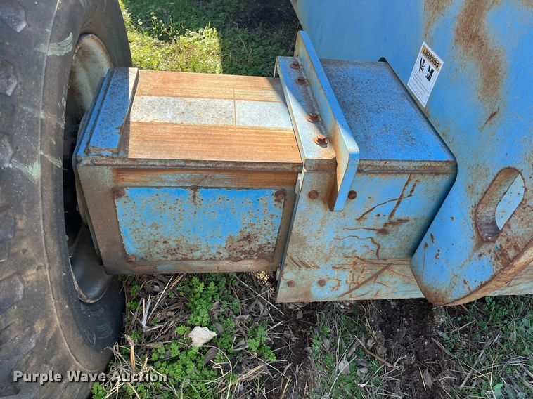 image for item EI0664 1999 Genie S-80 boom lift