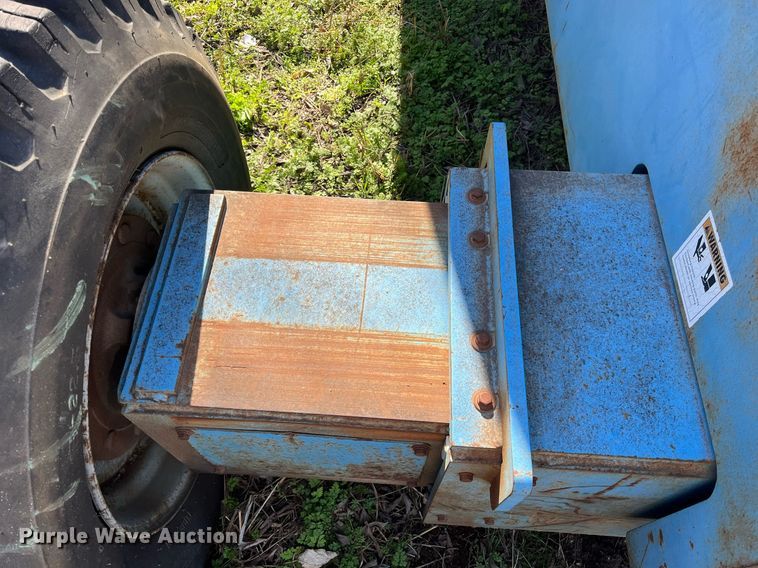 image for item EI0664 1999 Genie S-80 boom lift