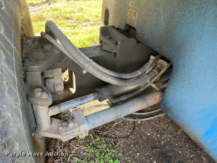 image for item EI0664 1999 Genie S-80 boom lift