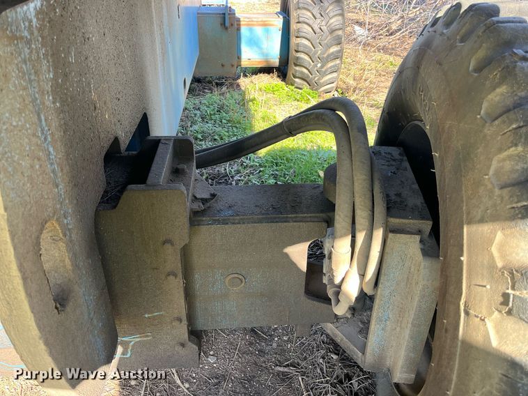 image for item EI0664 1999 Genie S-80 boom lift