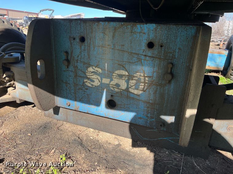 image for item EI0664 1999 Genie S-80 boom lift