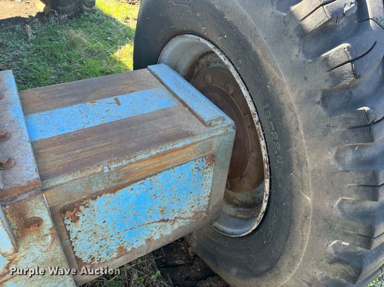 image for item EI0664 1999 Genie S-80 boom lift