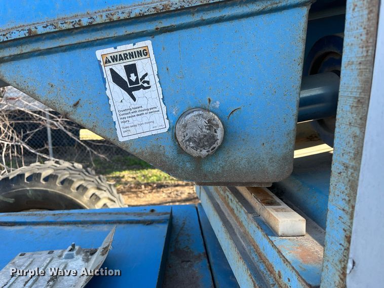 image for item EI0664 1999 Genie S-80 boom lift