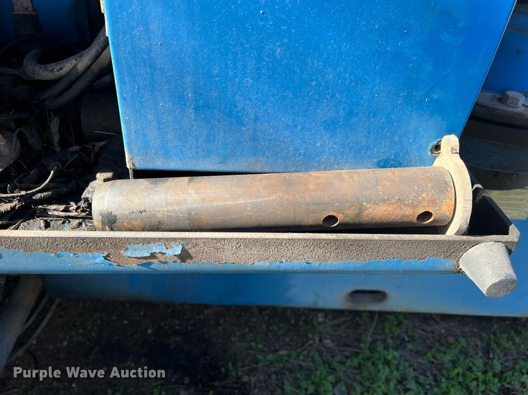 image for item EI0664 1999 Genie S-80 boom lift