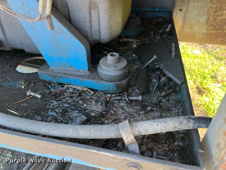 image for item EI0664 1999 Genie S-80 boom lift