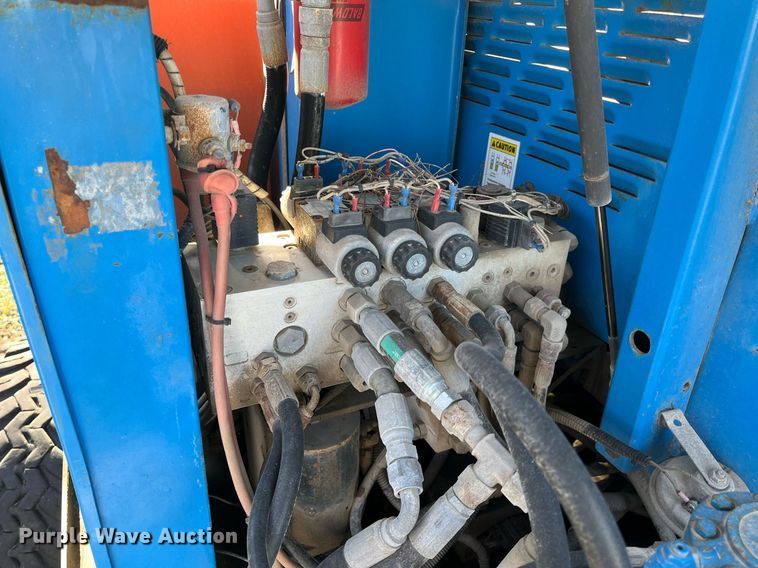 image for item EI0664 1999 Genie S-80 boom lift