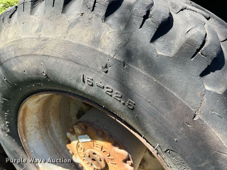 image for item EI0664 1999 Genie S-80 boom lift