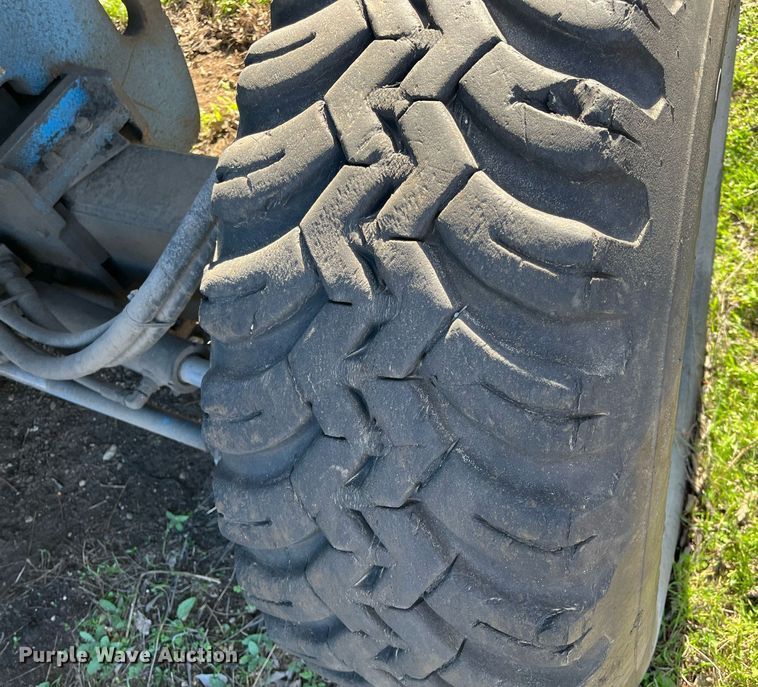 image for item EI0664 1999 Genie S-80 boom lift