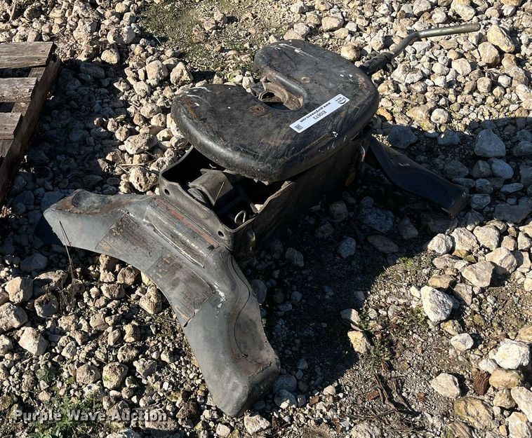 image for item EI0673 Curt 20k fifth wheel hitch