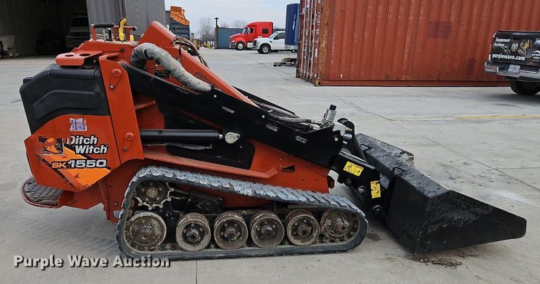 image for item EI3556 2017 Ditch Witch SK1550 compact utility loader