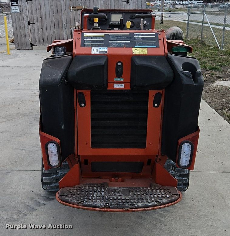 image for item EI3556 2017 Ditch Witch SK1550 compact utility loader