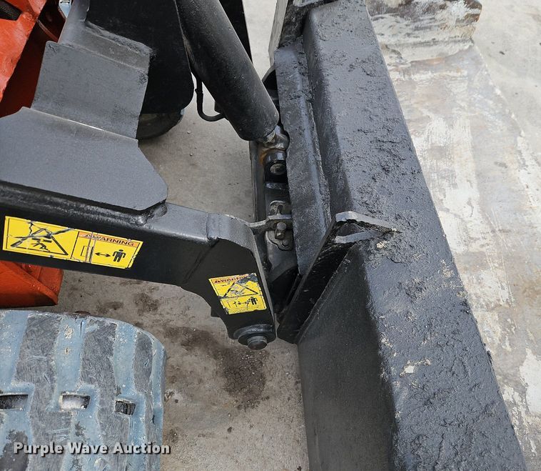 image for item EI3556 2017 Ditch Witch SK1550 compact utility loader