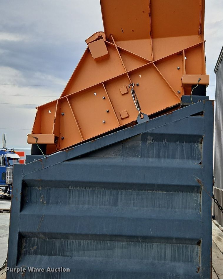 image for item EI3557 Paladin Industrial  vibratory screen