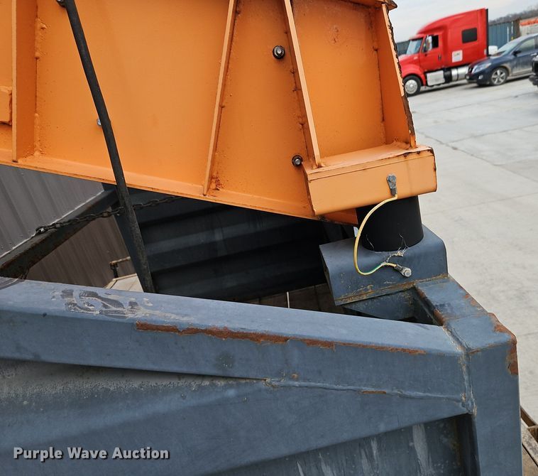 image for item EI3557 Paladin Industrial  vibratory screen