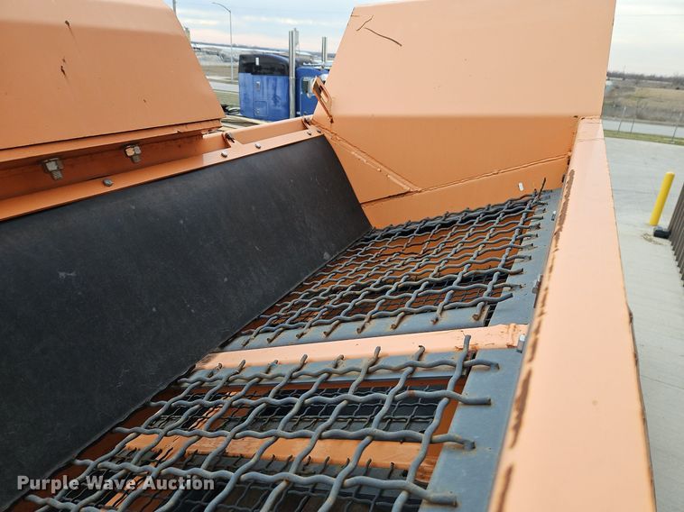 image for item EI3557 Paladin Industrial  vibratory screen