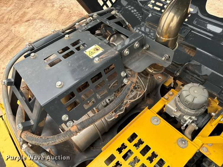 image for item EJ0198 2018 Komatsu  PC170LC-11 excavator