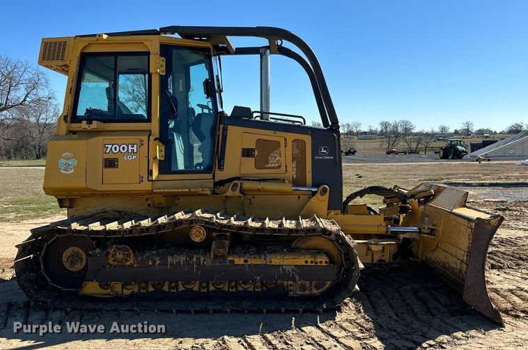 image for item EJ0259 2003 John Deere 700H LGP dozer