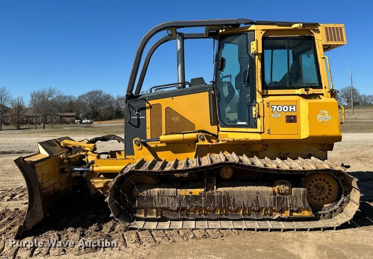 image for item EJ0259 2003 John Deere 700H LGP dozer