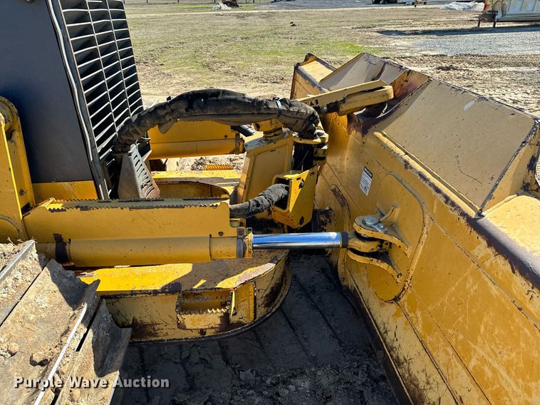 image for item EJ0259 2003 John Deere 700H LGP dozer