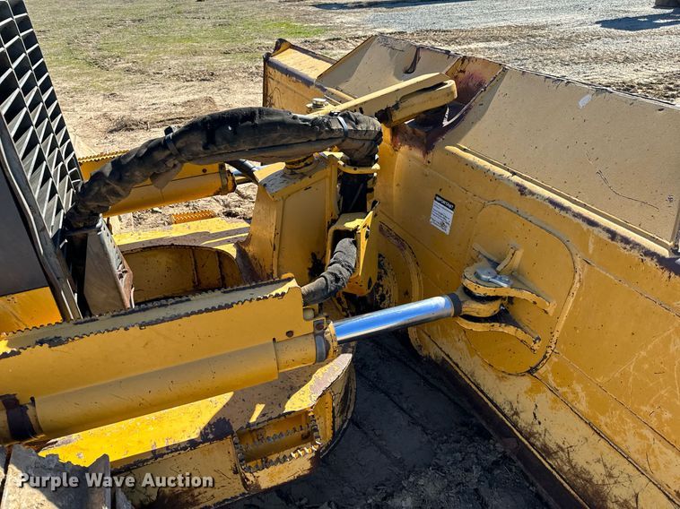 image for item EJ0259 2003 John Deere 700H LGP dozer