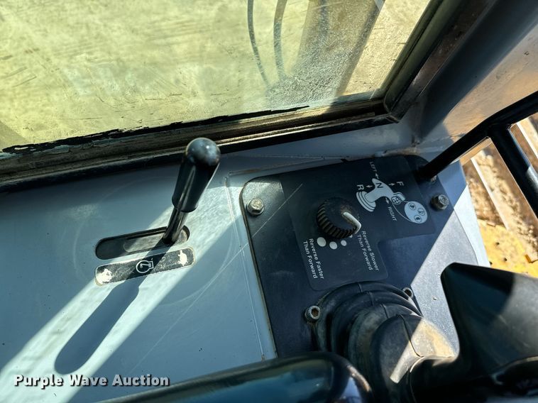 image for item EJ0259 2003 John Deere 700H LGP dozer