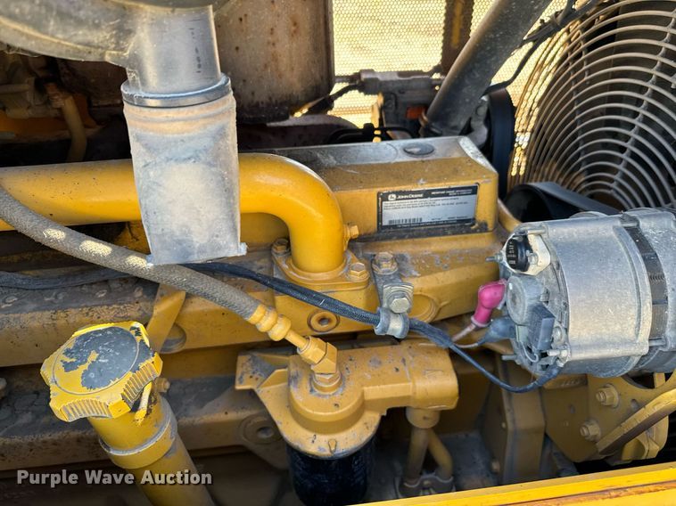 image for item EJ0259 2003 John Deere 700H LGP dozer