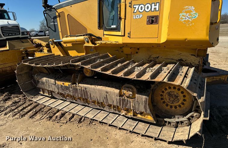 image for item EJ0259 2003 John Deere 700H LGP dozer
