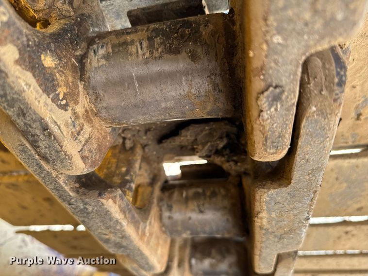 image for item EJ0259 2003 John Deere 700H LGP dozer