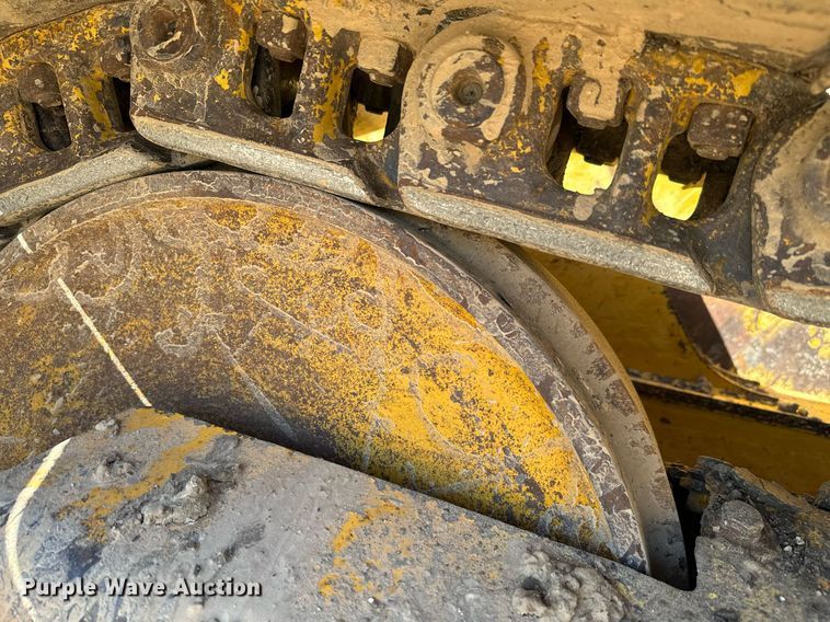 image for item EJ0259 2003 John Deere 700H LGP dozer